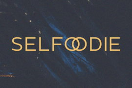 Selfoodie Font